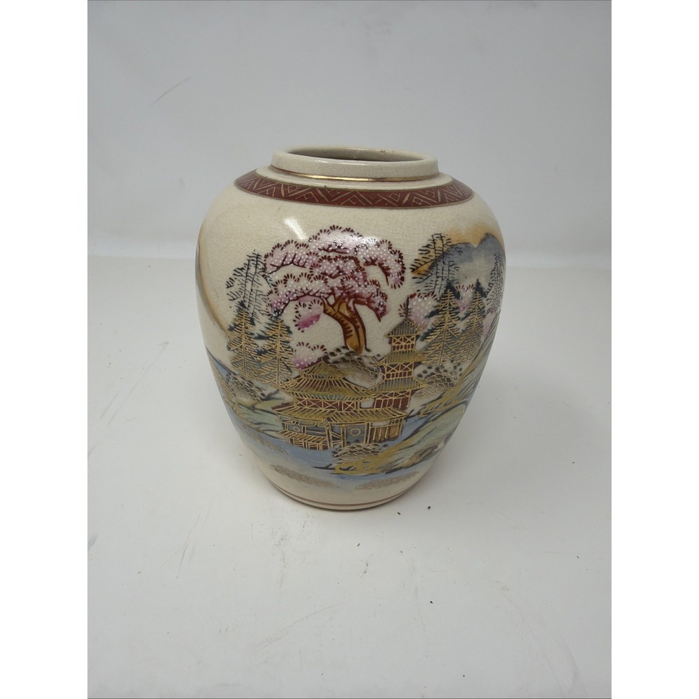 5in Hand painted Satsuma vase Made In Japan